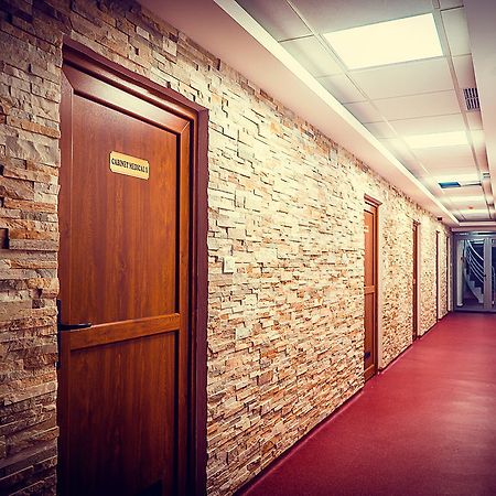Perla Hotel Slanic Moldova Exterior photo