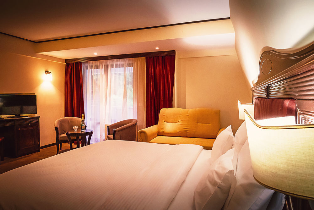 Perla Hotel Slanic Moldova Exterior photo